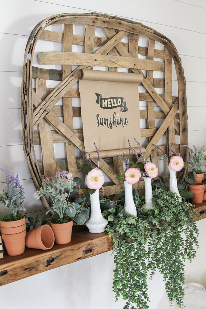 23 Charming Easter Garlands to Adorn Your Mantel