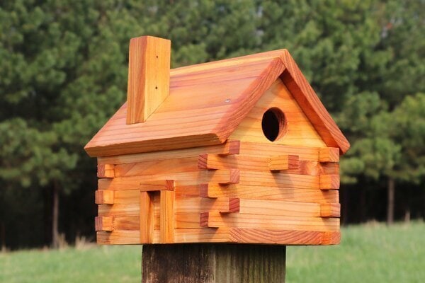 Interlocking Log Cabin Birdhouse