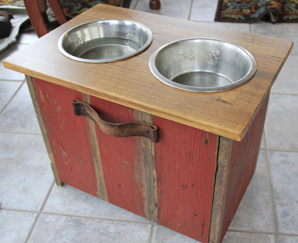 Red Barnwood Feeder with Leather Handle